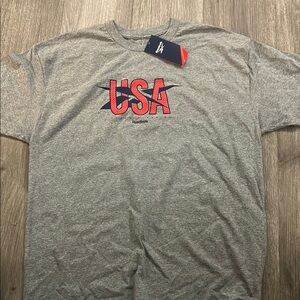 Reebok Men's Gray USA Graphic T-Shirt Large